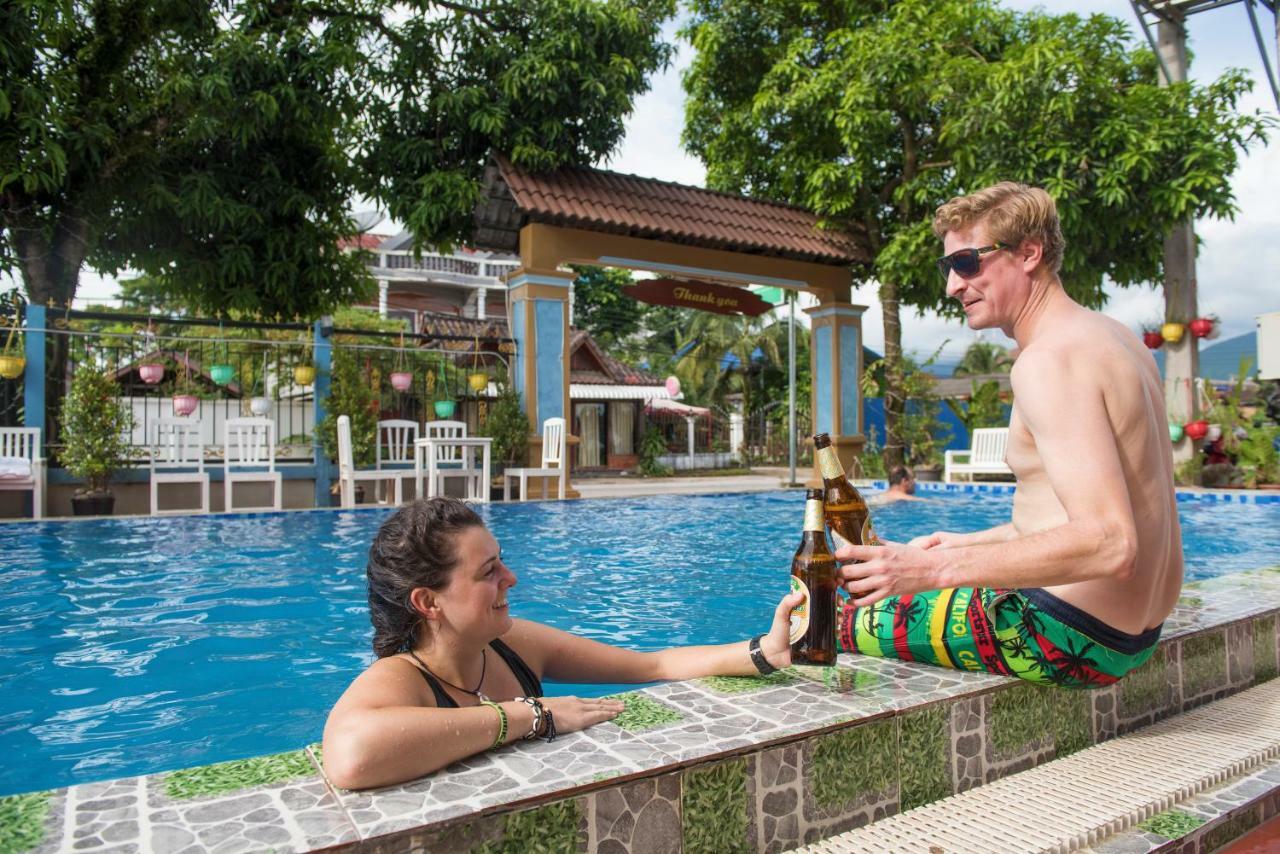 Annecy Hotel Vang Vieng Bagian luar foto