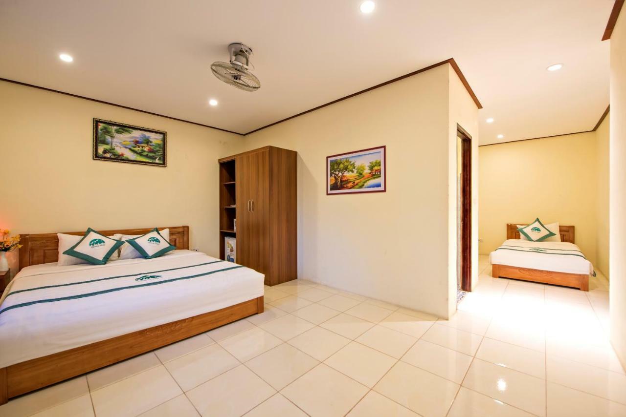 Annecy Hotel Vang Vieng Bagian luar foto