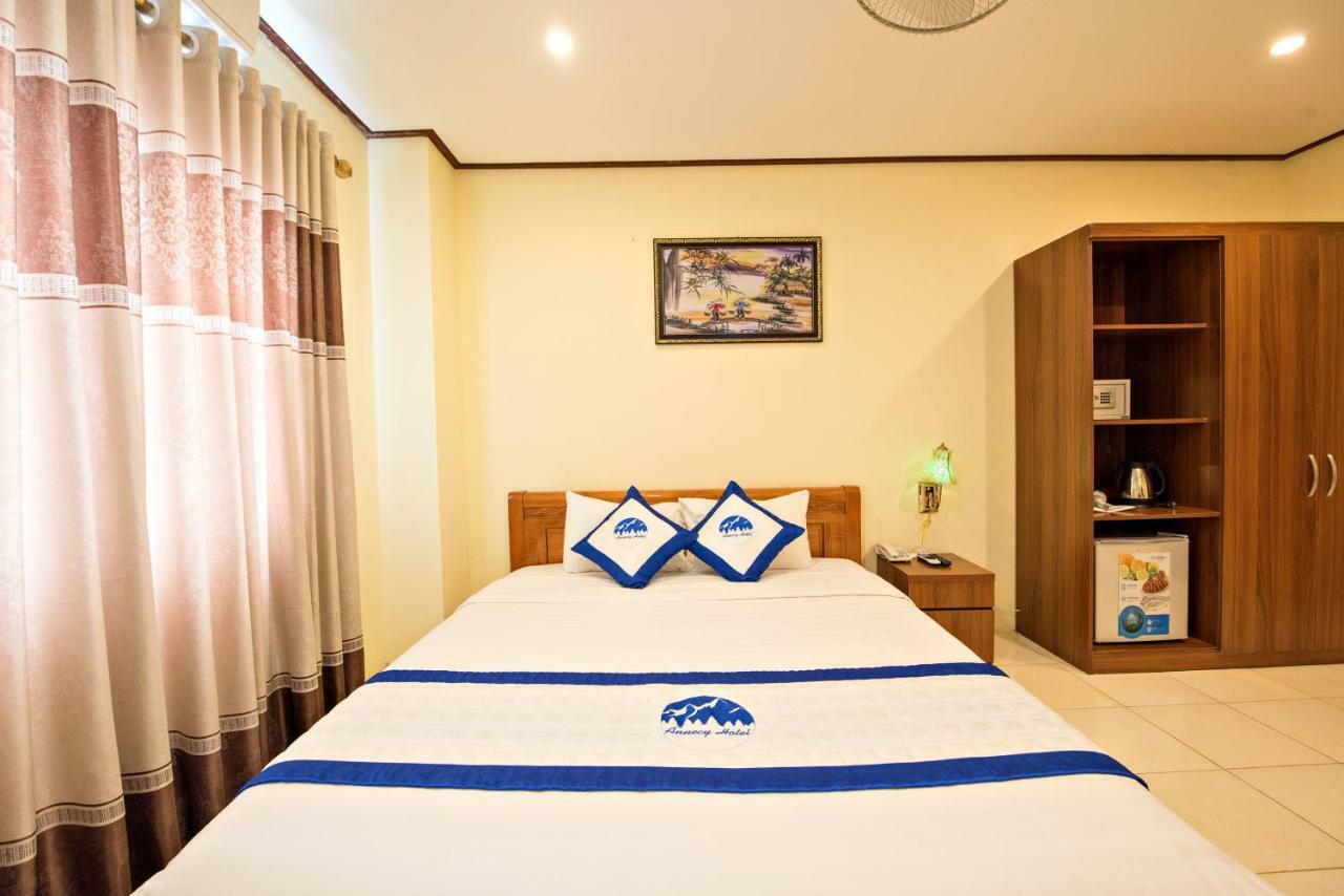 Annecy Hotel Vang Vieng Bagian luar foto